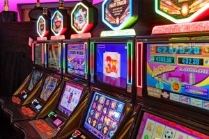 How Bonuses and Free Spins Really Work in Online Casinos